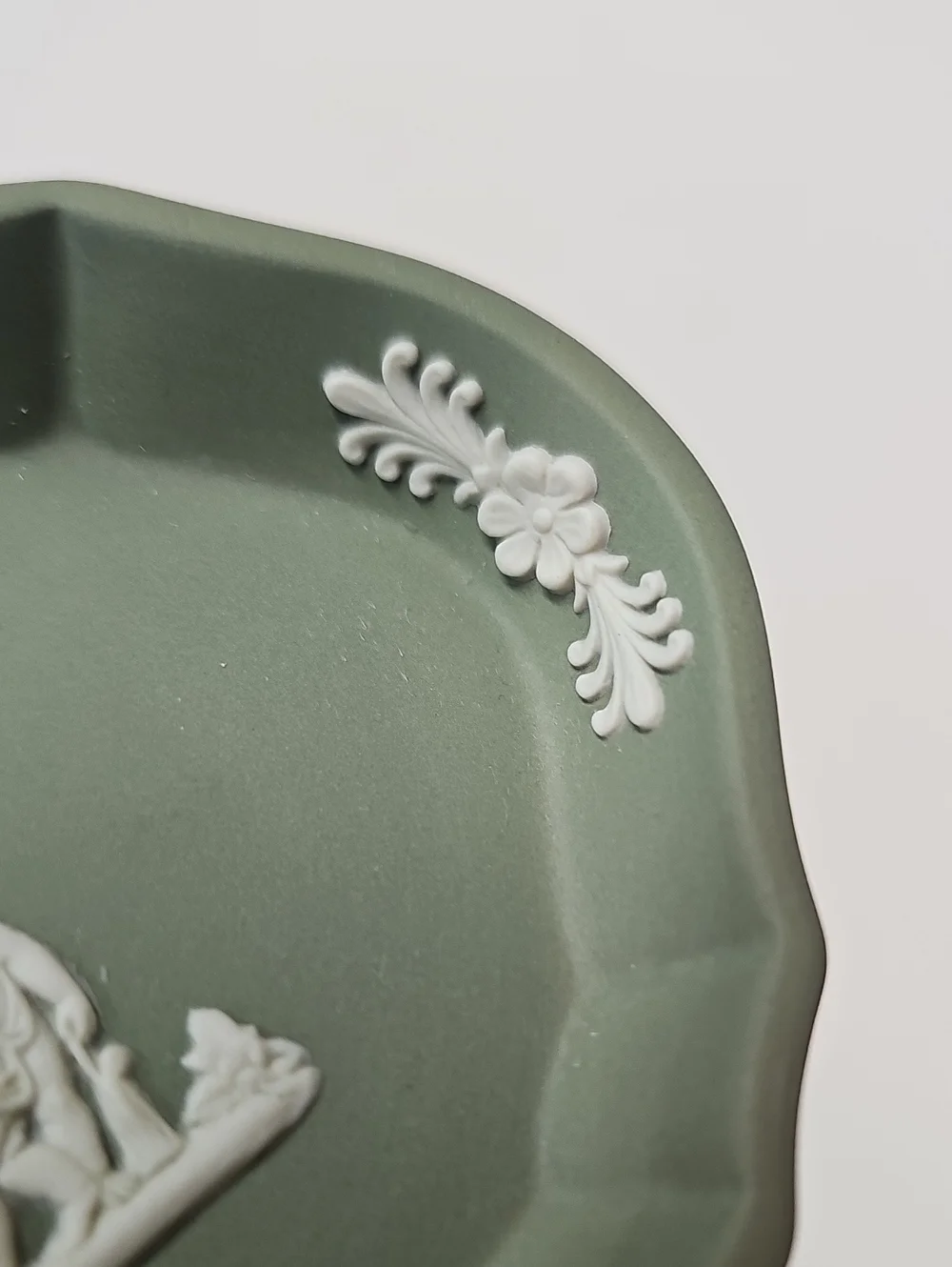 Vintage Wedgwood Cream Color On Celadon Green Jasperware Silver Tray -  Cherubs